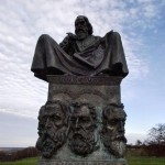 Пам'ятник приурочений Першому з'їзду князів